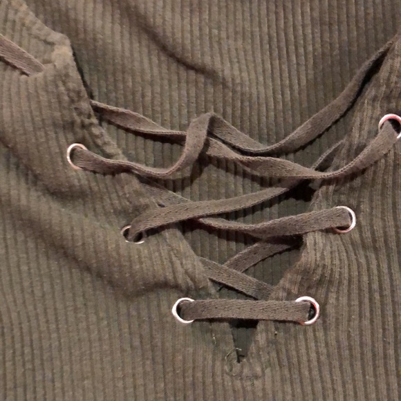 army green divided tee - Picture 3 of 4